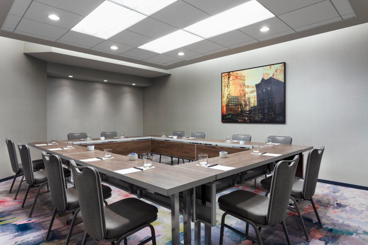 The Lofton Hotel Minneapolis, Tapestry Collection By Hilton Экстерьер фото